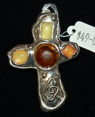 VINTAGE JEWELRY Brooch Pendant Nice Vintage Find!