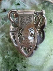 VINTAGE ART DECO 1930’s 40’s RHINESTONE FUR CLIP 2″ long x 1 1/2″ wide