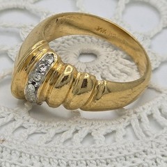 Ladies Cocktail Ring Band 14KHGE RG Size 9.5 Ribbed Swirl