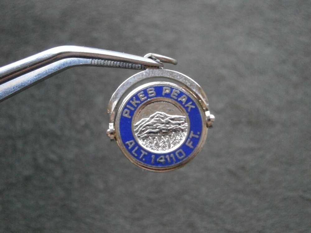 Pikes Peak Made it to Top Spinner Vintage Silvertone Enamel Charm Pendant 1.8g