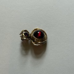 Vintage 14K Yellow Gold Rhodolite Garnet Spider Beetle Insect Brooch Pendant