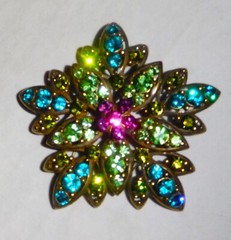 Exquisite Vintage Blue, Green & Fuschia Crystal Gold-Tone Sunburst Brooch/Pin