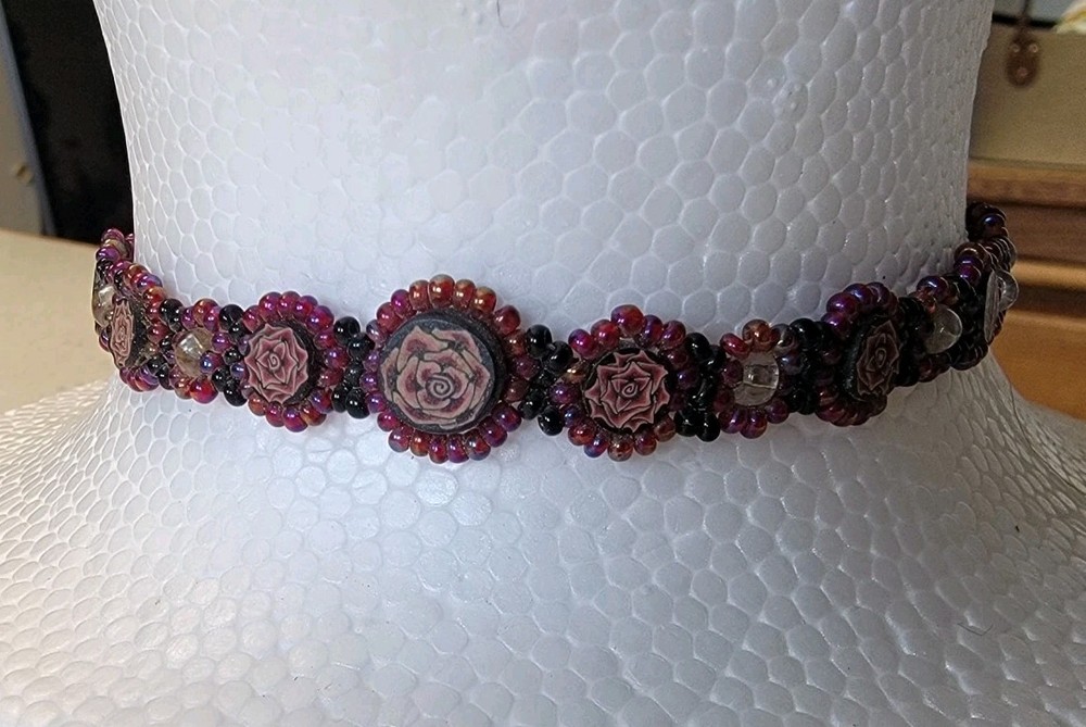 Vintage Y2K Handmade Seed Bead & Polymer Clay Rose Choker – Romantic Fairygrunge