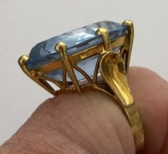 CARL F. BUCHERER 18K YELLOW GOLD BLUE TOPAZ LARGE COCKTAIL ESTATE RING SZ. 5.25