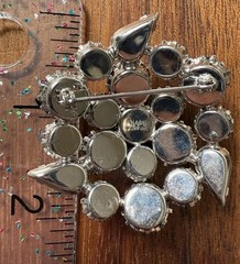 VTG Karu Rhinestone Purple Clear Demi Pasture Set Clip On Earrings Brooch Pin