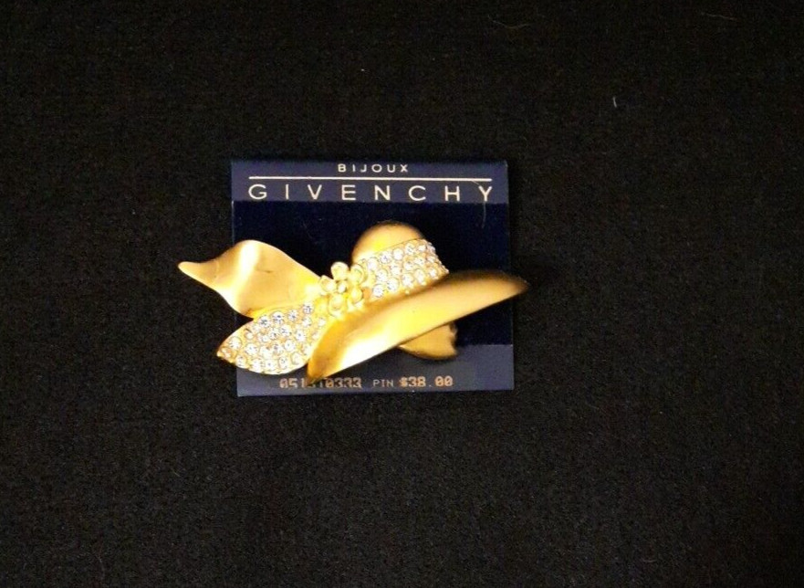 Bijoux Givenchy Vintage Woman’s Pin Brooch Brushed Gold Face Hat Runway Signed
