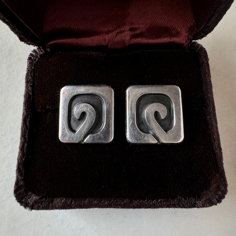 Vintage Mexican Sterling Silver Overlay Glyph Design Post Earrings – Signed
