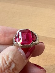VINTAGE 10K WHITE GOLD LARGE RED SYNTHETIC RUBY MEN’S WOMEN’S UNISEX RING