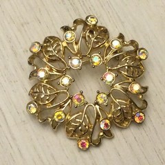 Stunning Vintage Estate Goldtone & AB Rhinestone Snowflake Wreath Brooch