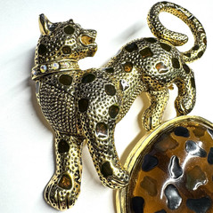 Vintage LEOPARD Cat BROOCH – Inset Enamel Molded Cabochon & AB RS – Gold plating