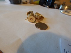 VTG 1980S CHARM BRACELET WISHING WELL GOLD TONE
