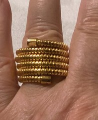 Vintage Unsigned Gold Tone Tubogas Coiled Ring, Flexible Ribbed Size 9.5-10