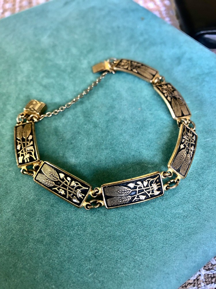 Vintage Wheat Themed Damascene Gold Tone Black Enamel Links Bracelet – 7 Inches