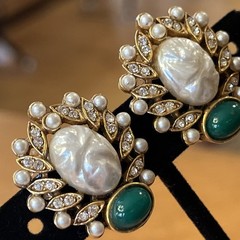 Vintage Faux Mabe & Many Pearls Green Glass Gripoix Cabochon Clip On Earrings