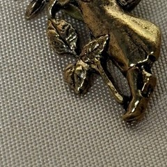 Vintage Girl Angel Fairy Hugging Rose Pin Gold Tone A16 Jewelry