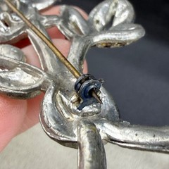 Vintage Pot Metal Brooch Silver Tone Rhinestone Flower READ
