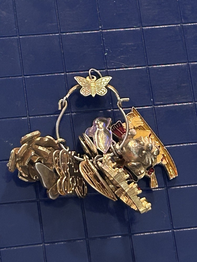 Vintage Charm Holder Hanger Butterfly Pendant Display Yellow Gold WITH CHARMS!
