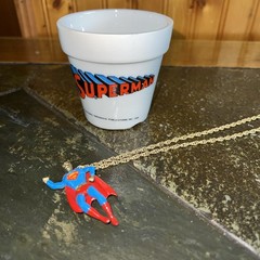 Vintage Superman Diecast Necklace w/ Chain 1978 DC With Comics Planter
