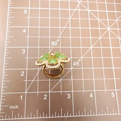 Joan Rivers ring green flower imitation jade clear crystals vintage signed Size7