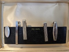 Men’s Swank Jewelry Box With Cuff Links Tie Pins And Clips See Description
