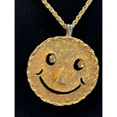 Vintage Pendant Necklace Gold Tone Smiley Face Rhinestone Eyes 28 in Convertable