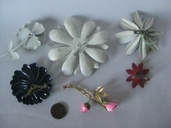 6 Vintage Flower Enamel Yellow Red Blue Pink White Green Gold Silver Daisy Lot