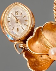 VINTAGE BARONESS SWISS 17 JEWEL WIND-UP BROACH WATCH, RUNS!