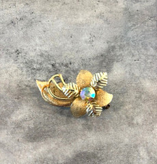 Vintage Gold Tone Flower Brooch and Leaves with a rhinestone