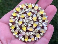 Vtg WEISS Yellow Givre Glass Rhinestone Domed Round Pinwheel Brooch