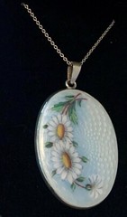 EXQUISITE Vintage 830 SILVER **HP ENAMEL GUILLOCHE**DAISIES**Pendant Necklace!!!