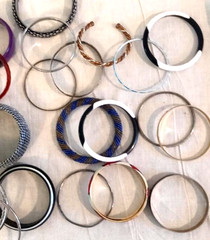 Lot of 21 Bangle Bracelets Mixed Metal Plastic Stackable Fashion Jewelry