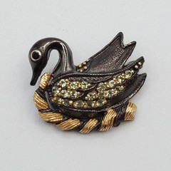 925 Swan Brooch 1.25in Rhodium Plate Sterling Silver Peridot Onyx Figural Estate