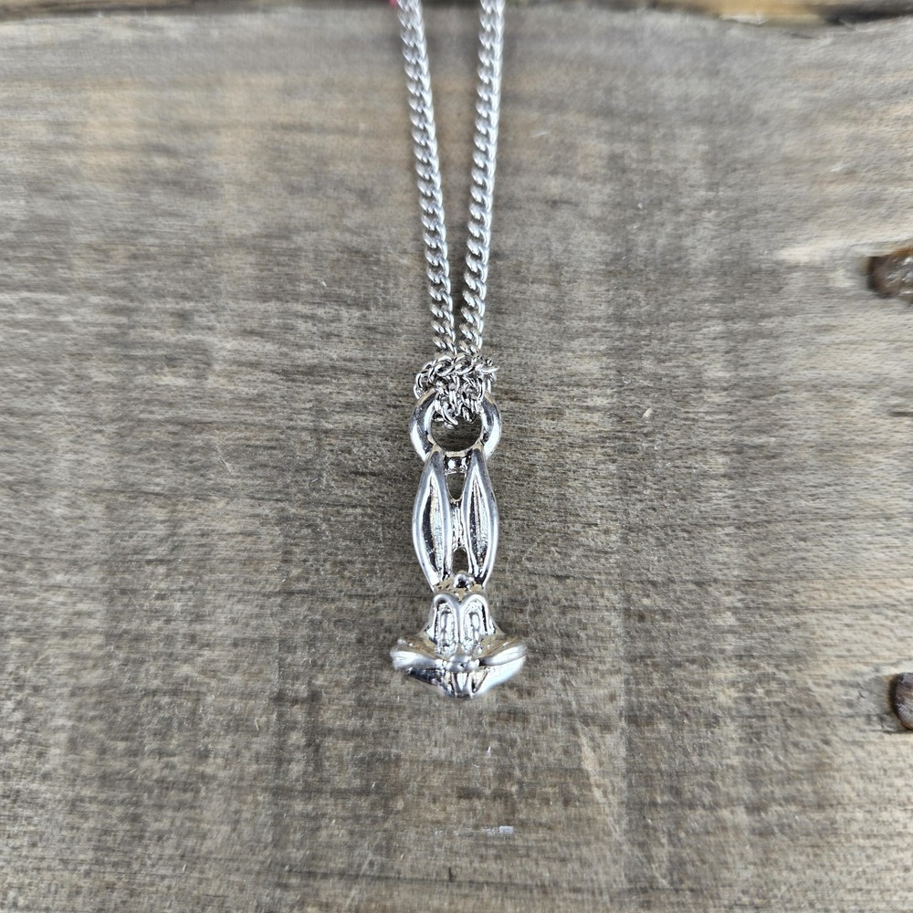 Vintage 1992 Warner Bros Bugs Bunny Silver Tone Necklace 24″ Chain Cartoon Head