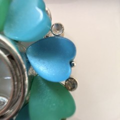 Vintage Signed LISNER Blue Green Thermoset Heart Brooch Mid Century Lucite Pin