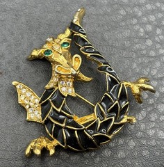 GORGEOUS Black Enamel Chinese Dragon Green Rhinestone Unsigned Gold Tone Brooch