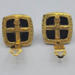 Vintage Les Bernard Square Gold Tone Black Acrylic Cabochon Chunky Clip Earrings