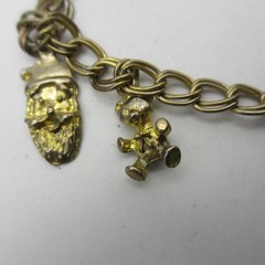 Vtg Christmas Charm Bracelet Santa Sleigh Reindeer Teddy Bear Present Gold Tone