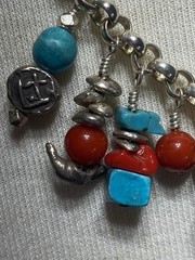 VINTAGE SOUTHWEST TURQUOISE & RED CORAL STERLING SILVER FEATHER CHARM NECKLACE