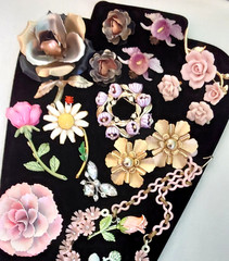Vintage High End Flower Brooch Earring Jewelry Lot wSets Hollycraft Weiss Emmons