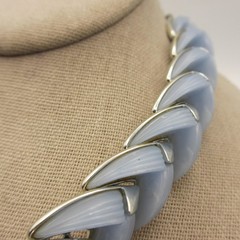 Vintage MCM Necklace Ridged Molded Acrylic Blue 15 Inch