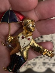 Vintage Green Blue Red White Enamel Gold Tone CLOWN With UMBRELLA Brooch Pin