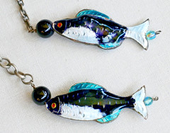 Vintage Enamel Fish Pendant Silver Tone Glass Beaded Necklace