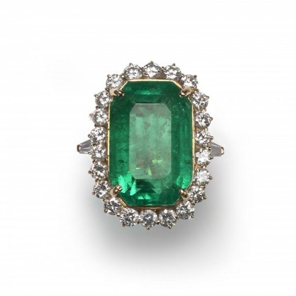 Vintage 21 Ct Lab Colombian Emerald & Lab Diamond Cluster Ring Circa 1980s
