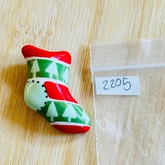 VTG Flying Colors Christmas Tree Sock stocking Pin Brooch Ceramic signed Holiday