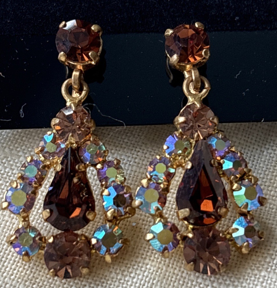 Vintage Juliana DeLizza and Elster AB Rhinestones Screw On Dangle Earrings
