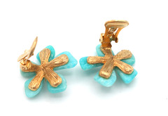 Vintage Swoboda Turquoise & Pearl GoldTone Flower Clip On Earrings