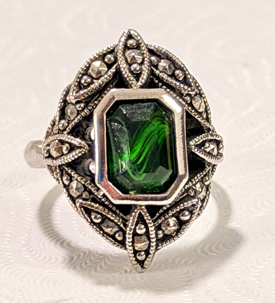 Vintage Avon Royal Essence Faux Emerald Marble Ring Marcasite Size 5 NOS 1970s