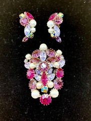 Vintage Mid Century Purple Rhinestone Pearl Brooch Clip Earrings Parure Set