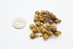 Vintage Clip On Earrings Gold Tone Textured Ball Z3