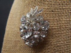 VINTAGE LARGE SIGNED EISENBERG ICE CLEAR RHINESTONE HEART SHAPED SILVER BROOCH